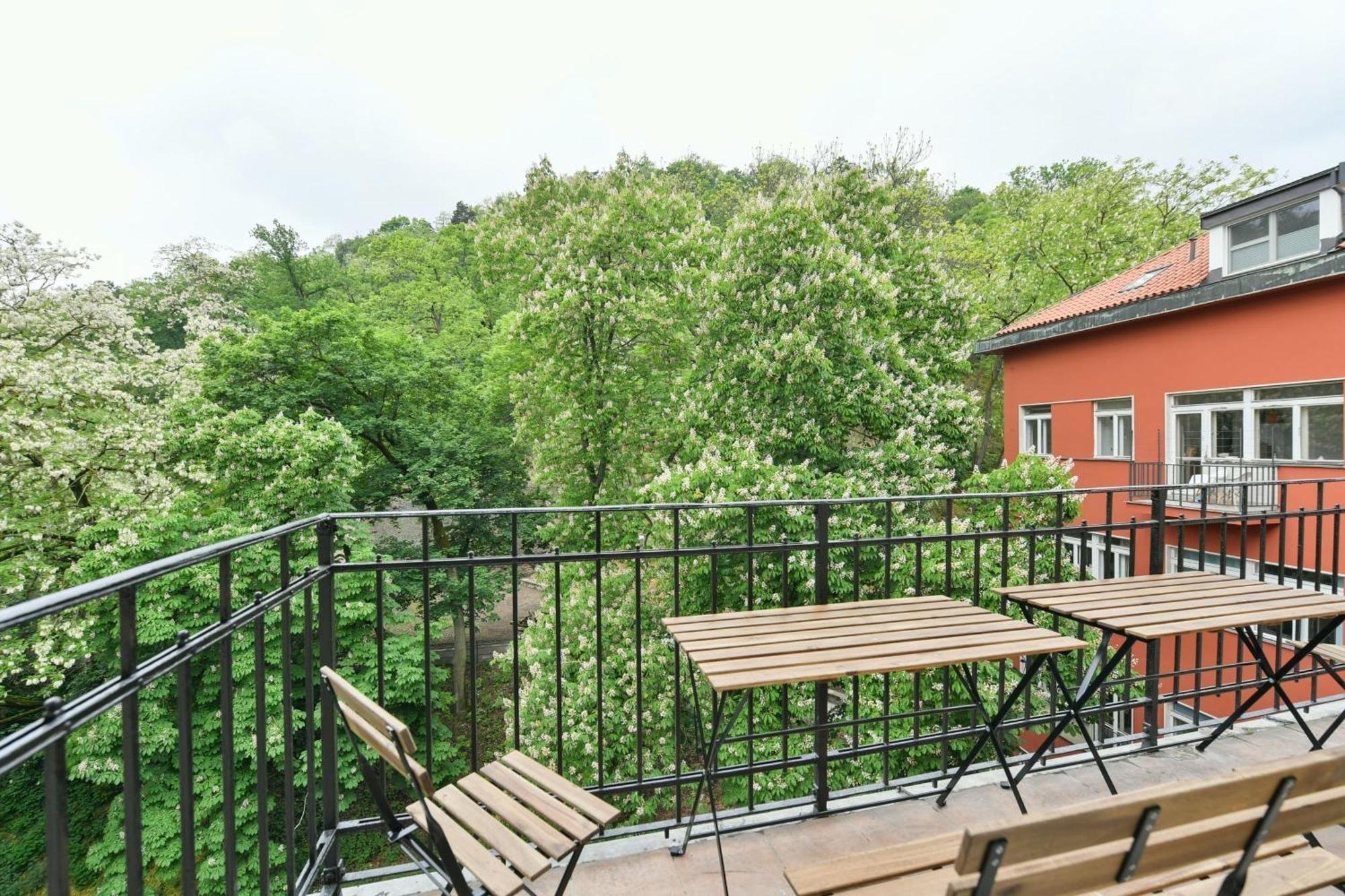 Wsp Petrin Garden Apartments Praha Eksteriør bilde